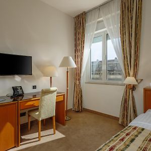 Grand Hotel Bonavia Rijeka Room photo