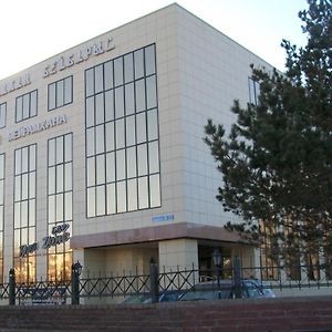 Hôtel Sultan Beibarys à Astana Exterior photo