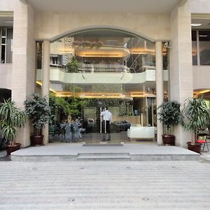Midtown Hotel & Suites Beirut Exterior photo
