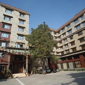 Hotel Tibet International Katmandou Exterior photo