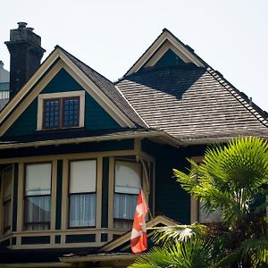 Bed and Breakfast O Canada House Bed & Breakfast Vancouver Exterior photo