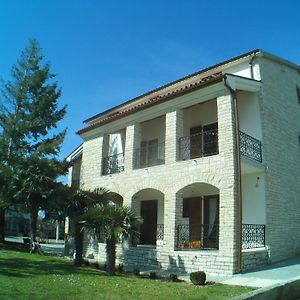 B&B Moderno Fažana Exterior photo