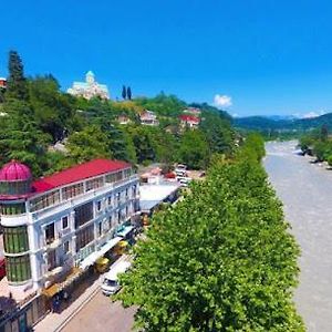 Hotel Traveler Kutaisi Exterior photo