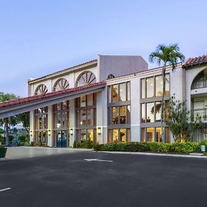Wyndham Boca Raton Hotel Exterior photo