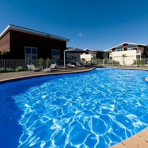 Beachside Resort Motel Whitianga Exterior photo