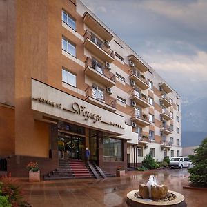 Voyage Hotel Almaty Exterior photo