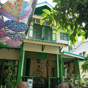 Baan Tepa Boutique House Banguecoque Exterior photo