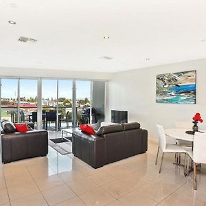 Gallery Resort Style Penthouse No 13 Victor Harbor Exterior photo