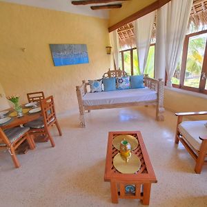 Tembo Baharini Beachfront Cottage Malindi Exterior photo