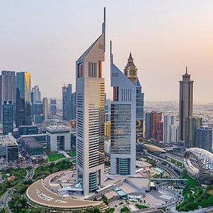 Jumeirah Emirates Towers Dubaj Exterior photo