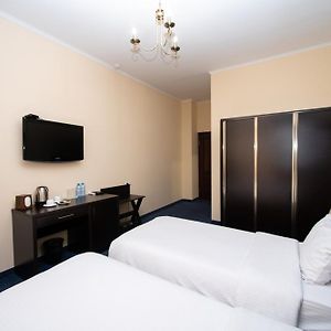 14 Floor Hotel Yerevan Room photo