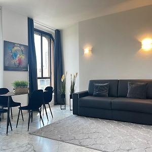 Milan Royal Suites - Centro Exterior photo