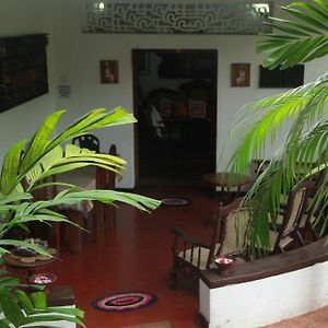 Traditional Kandyan House Apartment Room photo