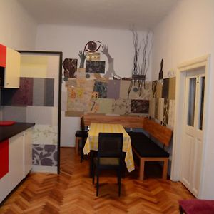 Hostel PanGeea Hermannstadt Room photo