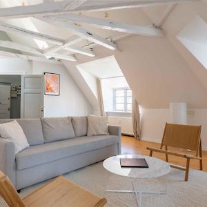 Unique Apartment W Exposed Beams Next To Tivoli København Exterior photo