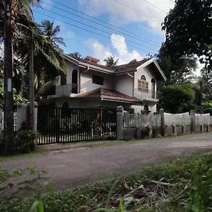 Le Meridien B&B Negombo Exterior photo