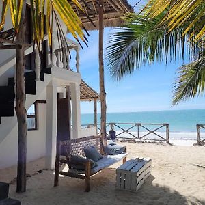 Makuti Beach Bungalows Bwejuu Exterior photo