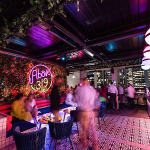 Vibe Hotel Sydney Darling Harbour Exterior photo