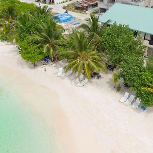 Crown Beach Villas -Private Beach Dhiffushi Exterior photo