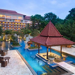 Sheraton Mustika Yogyakarta Resort And Spa Exterior photo