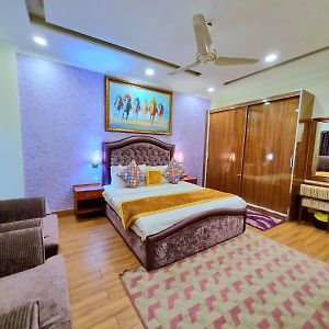 Hayyat Luxury Hotel Apartments Lahore Exterior photo