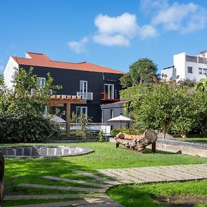 Out Of The Blue Hostel Ponta Delgada  Exterior photo