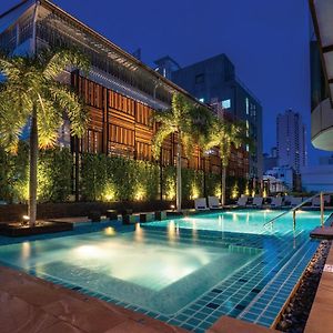 Solitaire Bangkok Sukhumvit 11 Exterior photo