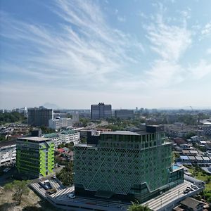 56 Hotel Kuching Exterior photo