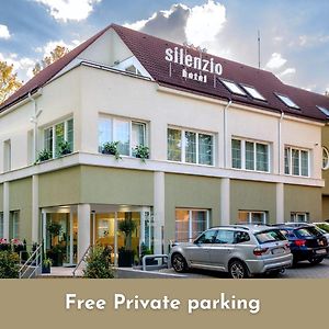 Hotel Silenzio Prague Exterior photo