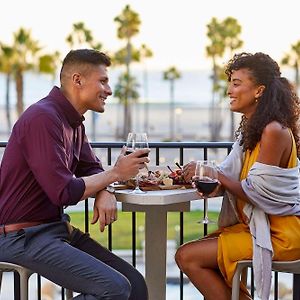 Hyatt Regency Huntington Beach Resort And Spa Exterior photo