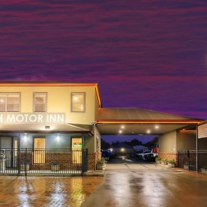 The Saltbush Motor Inn Hay Exterior photo