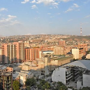 Rent Inn Yerevan On Buzand Street Exterior photo