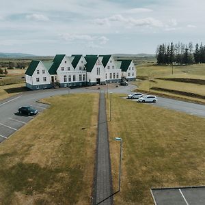 Heradsskolinn Historic Guesthouse Laugarvatn Exterior photo