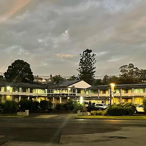 Bucketts Way Motel Gloucester Exterior photo