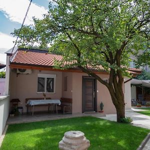 Къща за гости Фолис Villa Кюстендил Exterior photo