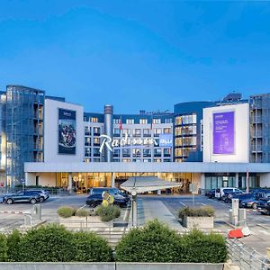 Radisson Blu Hotel, Hamburg Airport Exterior photo