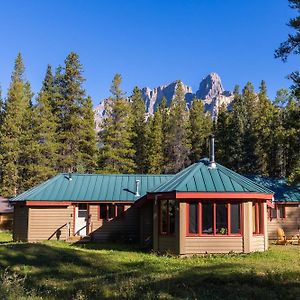 Hi Castle Mountain - Hostel Exterior photo