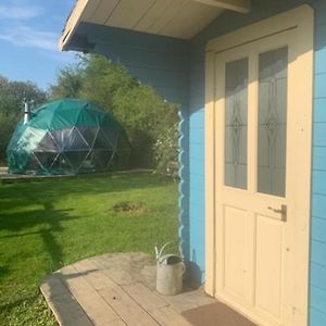 Ceridwen Glamping, Double Decker Bus And Yurts Hotel Llandysul Exterior photo