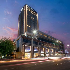 Sheraton Bishkek Hotel Exterior photo