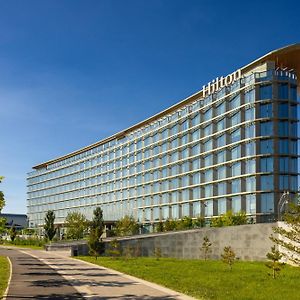 Hilton Astana Hotel Exterior photo