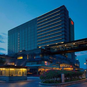 Sheraton Grand Bangalore Hotel At Brigade Gateway Exterior photo