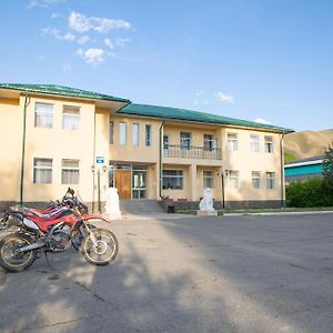 Khan Tengri Hotel Naryn Exterior photo