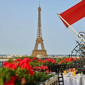 Hôtel Plaza Athénée - Dorchester Collection París Exterior photo