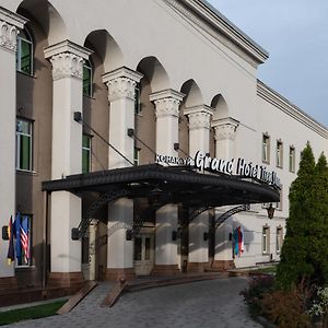 Grand Tien Shan Hotel Almaty Exterior photo