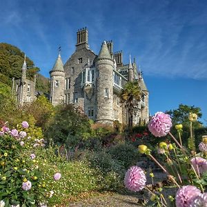 Chateau Rhianfa Guest House Menai Bridge Exterior photo