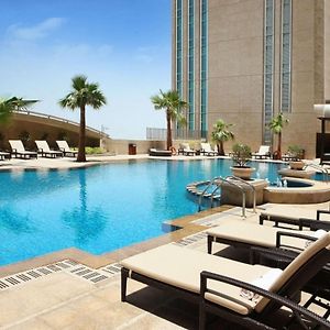 Sofitel Abu Dhabi Corniche Hotel Exterior photo