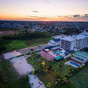 Courtyard By Marriott Paramaribo Hotel Exterior photo