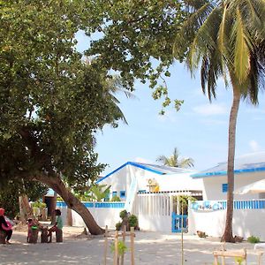 Rip Tide Vacation Inn, K.Guraidhoo Guraidhoo (Kaafu Atoll) Exterior photo