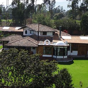 Zaysant Ecolodge Puembo Exterior photo