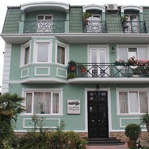 Hotel Elegant Garden Batumi Exterior photo